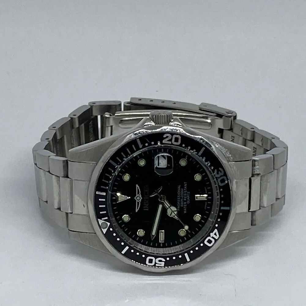 Invicta Pro Diver 8932 Men Silver Stainless Steel Analog Dial Quartz Watch RQ583